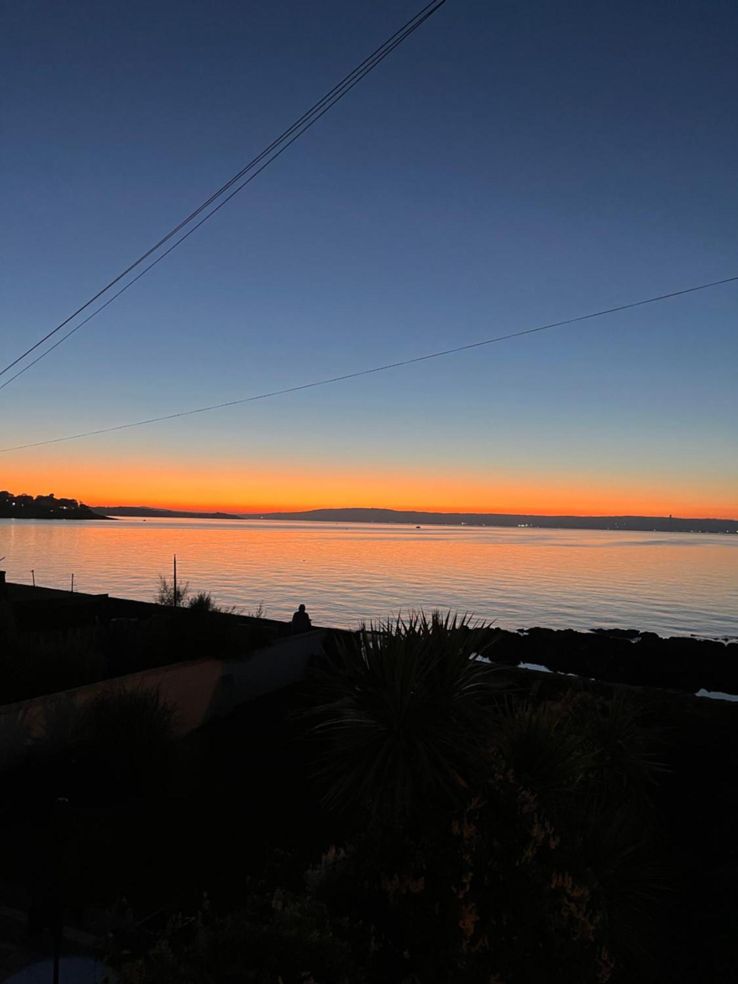Splash Cottage Beach House With Sea Lapping Garden Bangor  Bagian luar foto