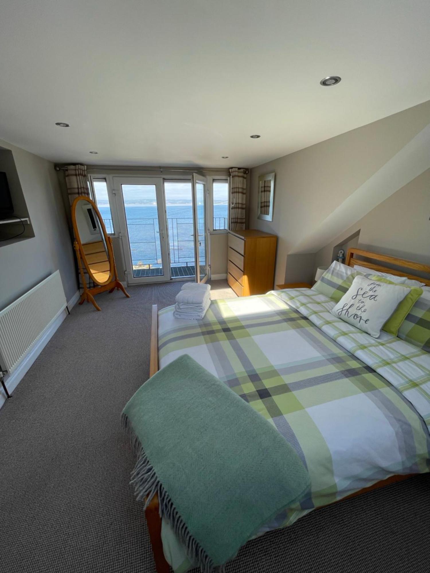 Splash Cottage Beach House With Sea Lapping Garden Bangor  Bagian luar foto