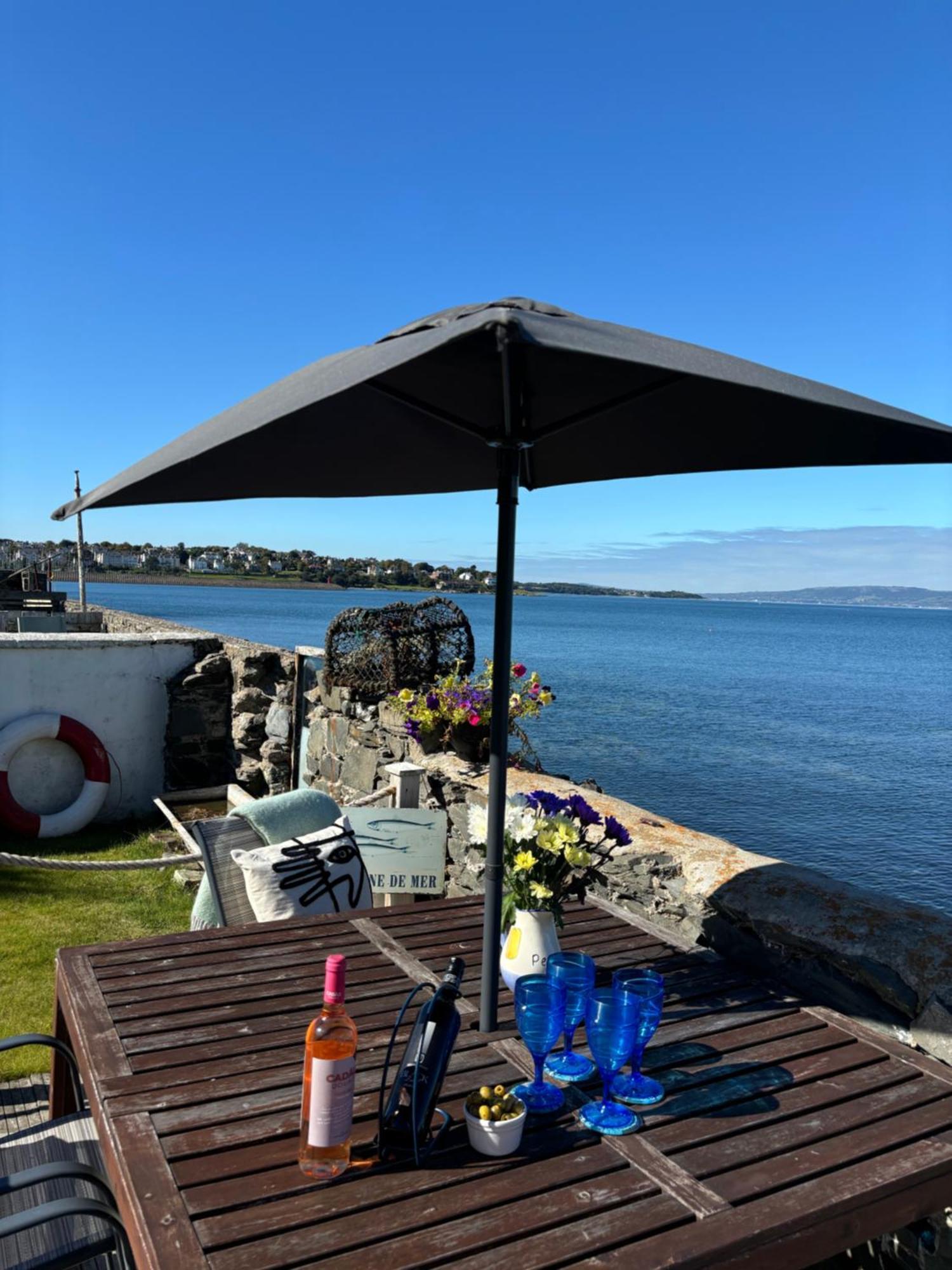 Splash Cottage Beach House With Sea Lapping Garden Bangor  Bagian luar foto