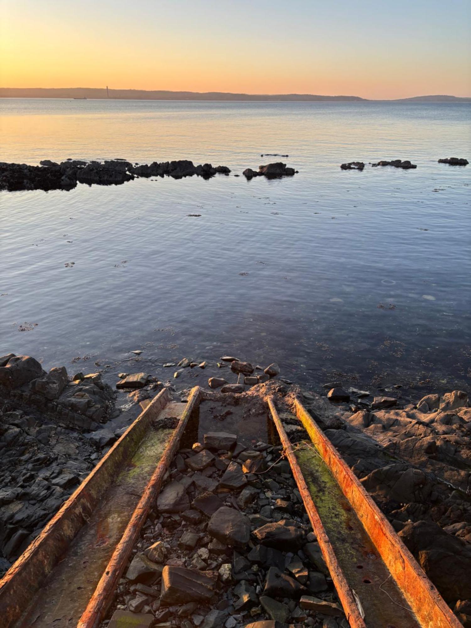 Splash Cottage Beach House With Sea Lapping Garden Bangor  Bagian luar foto