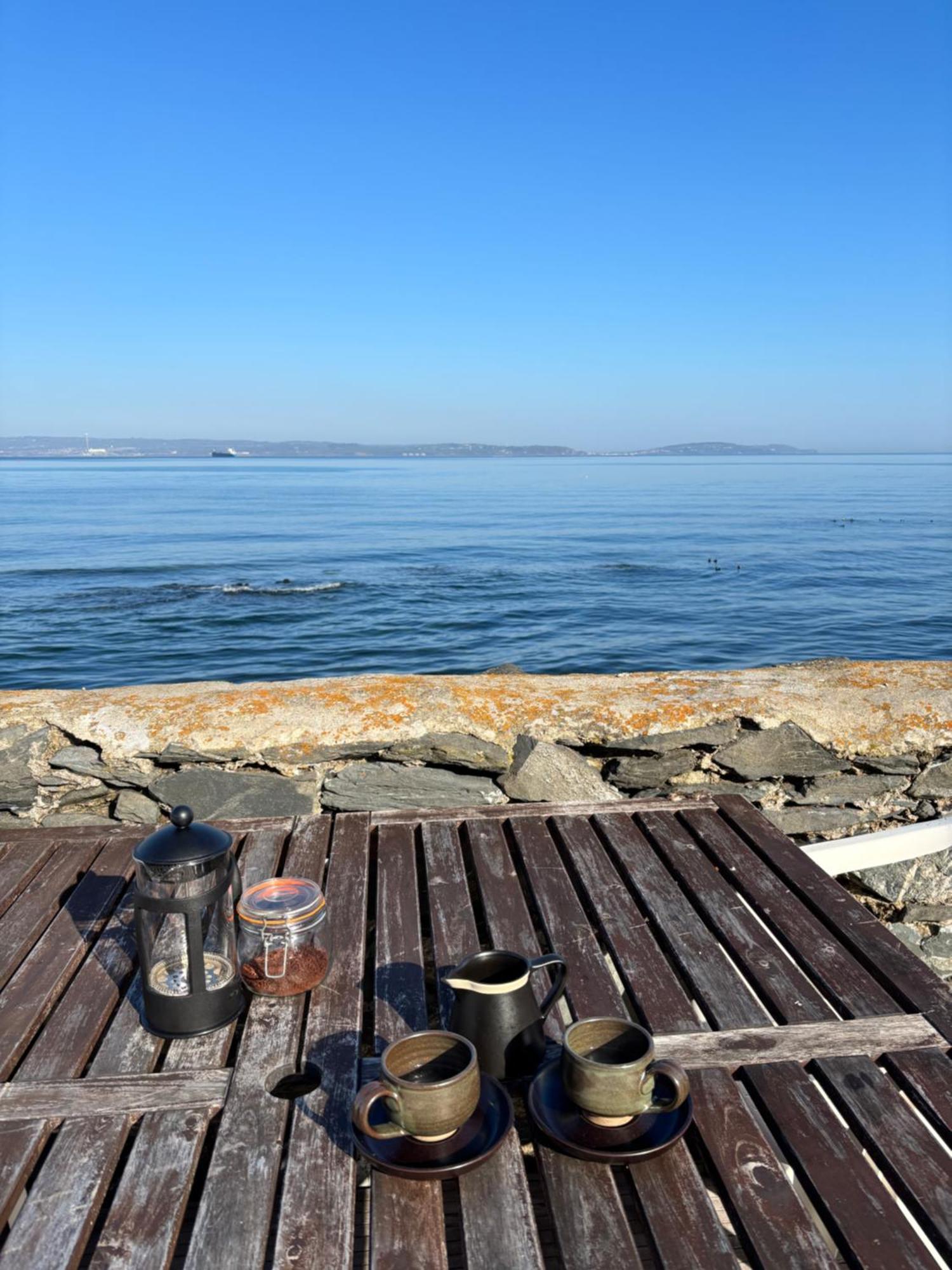 Splash Cottage Beach House With Sea Lapping Garden Bangor  Bagian luar foto